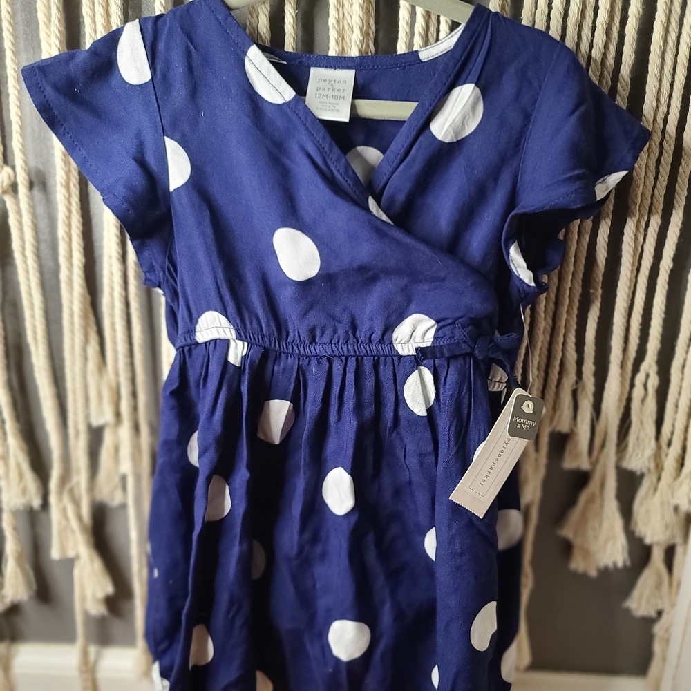Sweet little wrap style dress in size 12-18 months